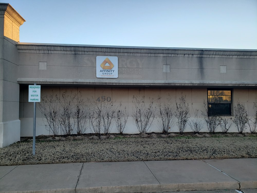 Soft wash Commercial office building cleaning in Edmond Oklahoma 