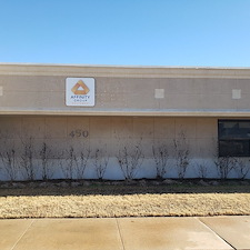 Soft-wash-Commercial-office-building-cleaning-in-Edmond-Oklahoma 1